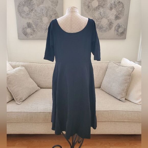✨ CITY CHIC ✨ NEW! Classic Fit-and-Flare Dress - [Size 16, Black] - Picture 7 of 13